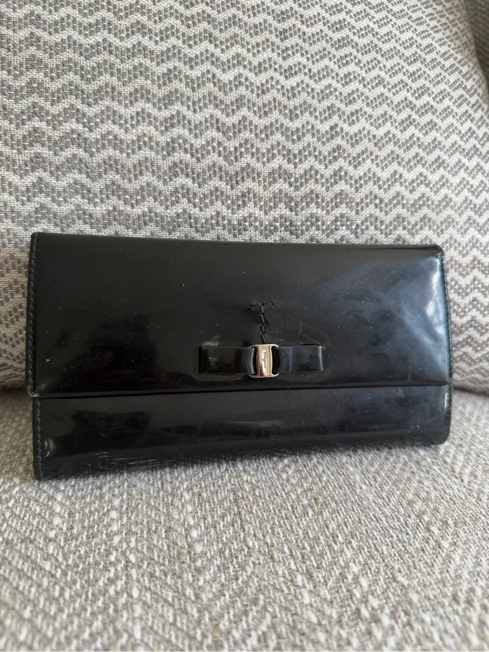 Salvatore Ferragamo Black Patent Leather Vara Bow Continental Wallet